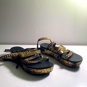 Colleen Cordero Black and Gold Sandals Size 8